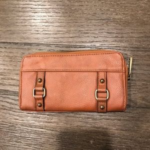 Woman’s Wallet With Lots Of Space, “No Name”